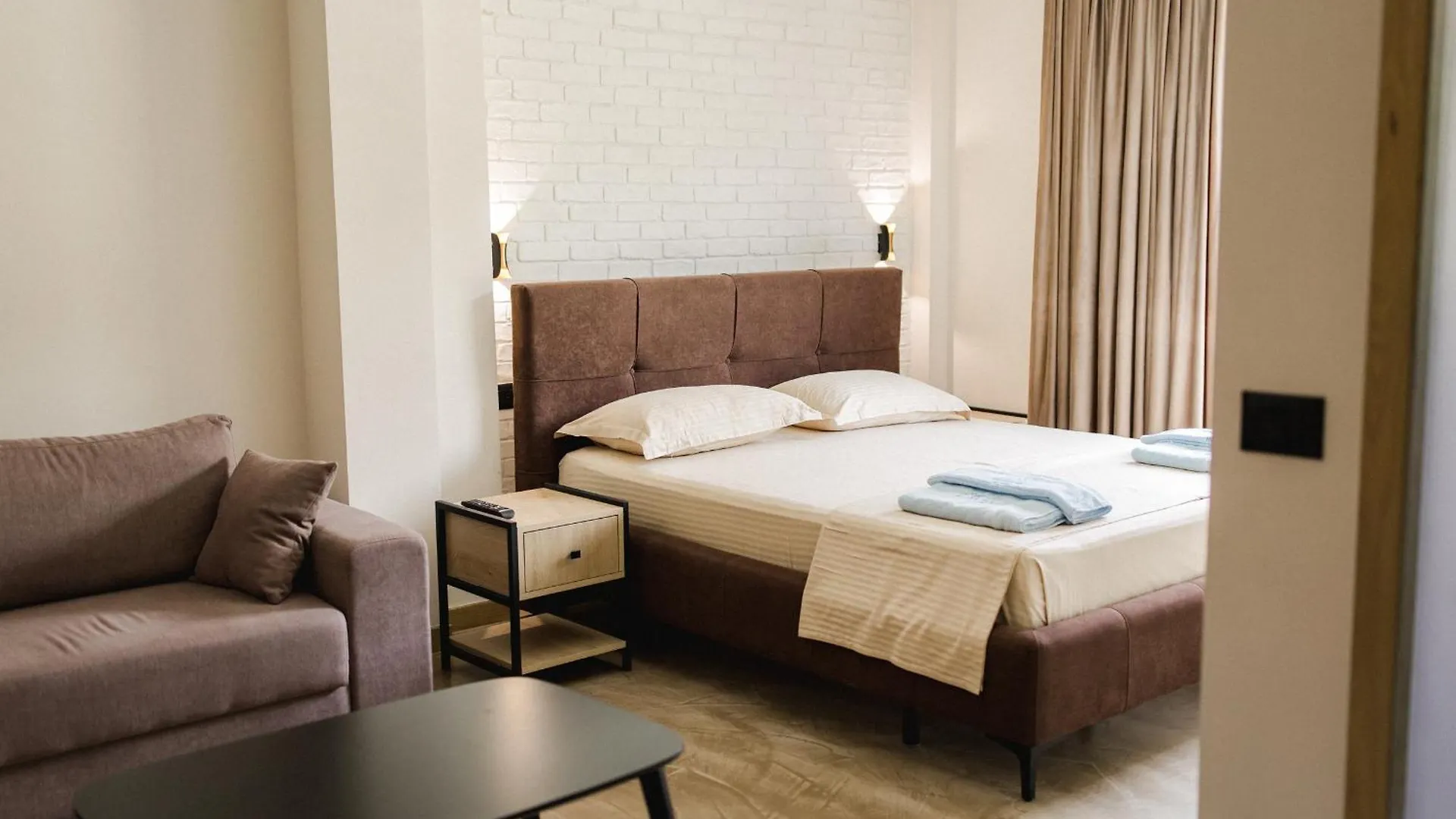 Ritson Hotel Narte